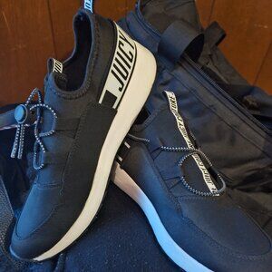 Juicy couture women's athletic shoes